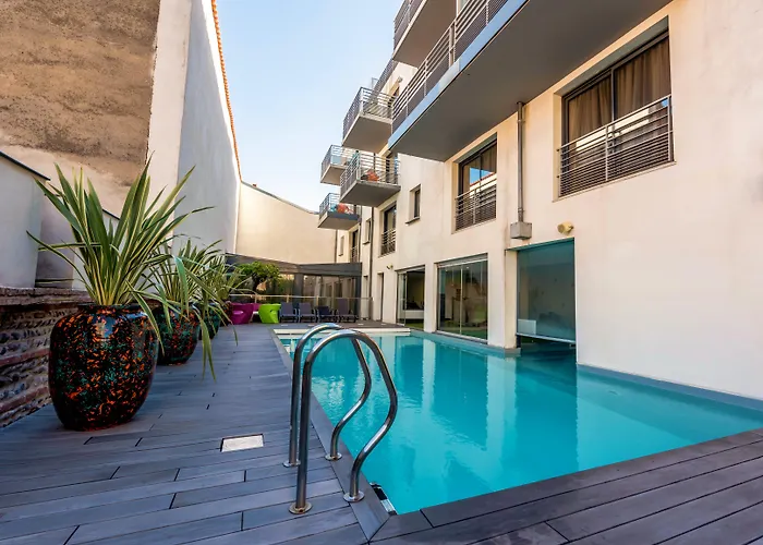 Clément AderHotel Toulouse